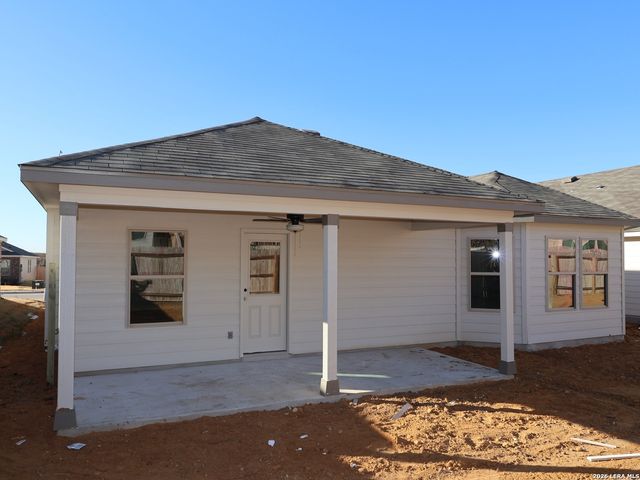 1112 Limestone Ridge, Seguin, TX 78155