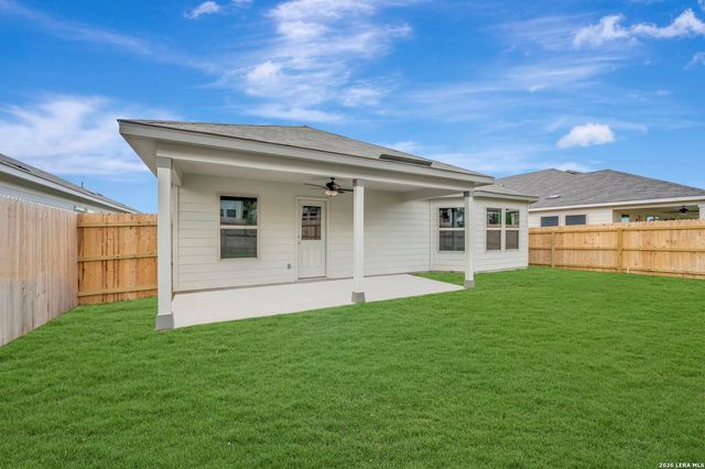 1112 Limestone Ridge, Seguin, TX 78155