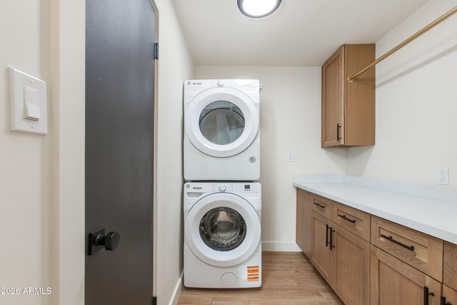 11841 N 24th Street, Phoenix, AZ 85028