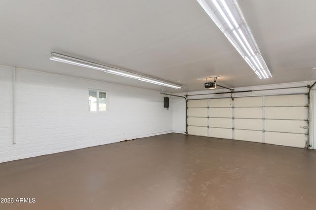 11841 N 24th Street, Phoenix, AZ 85028