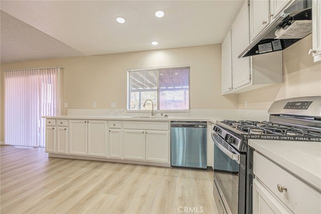 1129 Lightcap, Lancaster, CA 93535