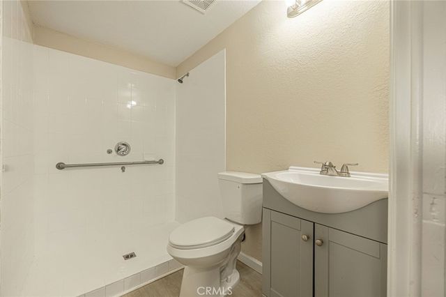 1129 Lightcap, Lancaster, CA 93535