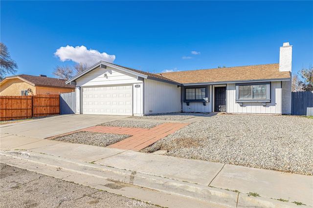 1129 Lightcap, Lancaster, CA 93535