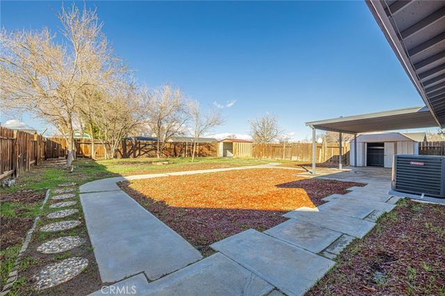 1129 Lightcap, Lancaster, CA 93535