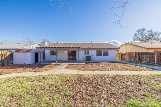 1129 Lightcap, Lancaster, CA 93535