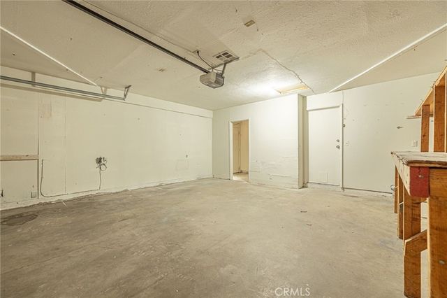 1129 Lightcap, Lancaster, CA 93535