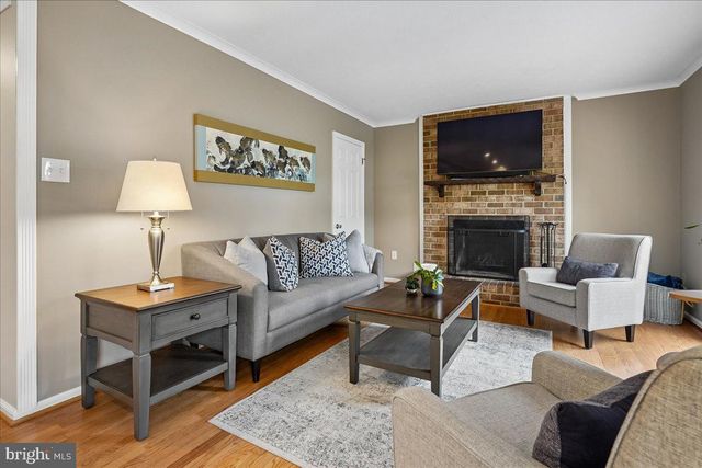 6404 KINGS LANDING RD, Alexandria, VA 22310