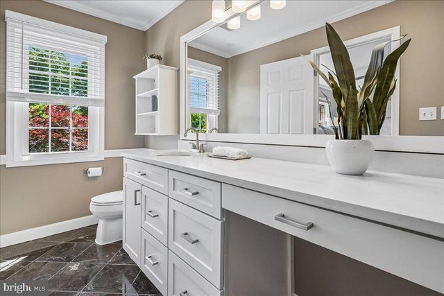 6404 KINGS LANDING RD, Alexandria, VA 22310
