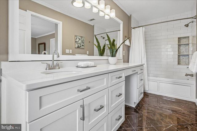 6404 KINGS LANDING RD, Alexandria, VA 22310