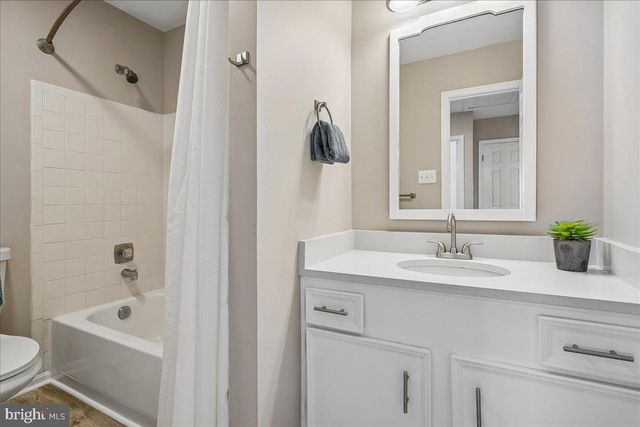6404 KINGS LANDING RD, Alexandria, VA 22310