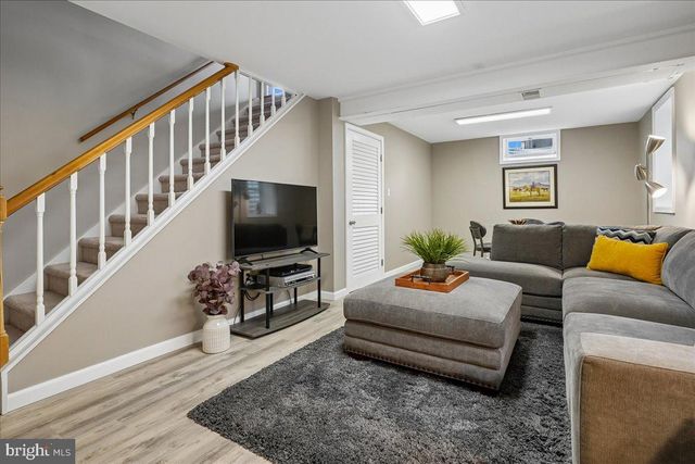 6404 KINGS LANDING RD, Alexandria, VA 22310