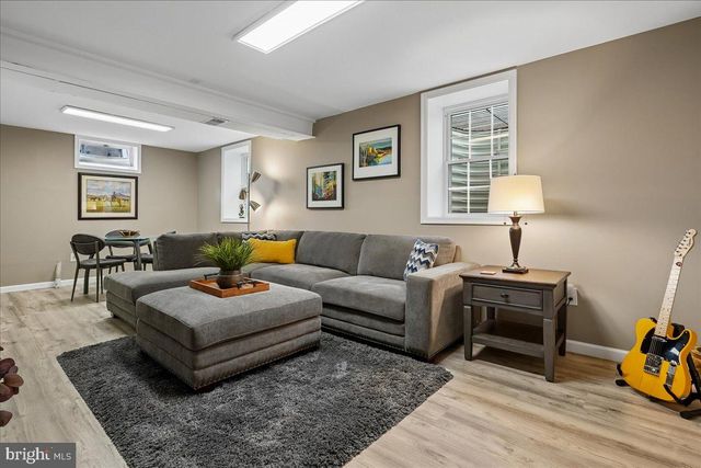 6404 KINGS LANDING RD, Alexandria, VA 22310