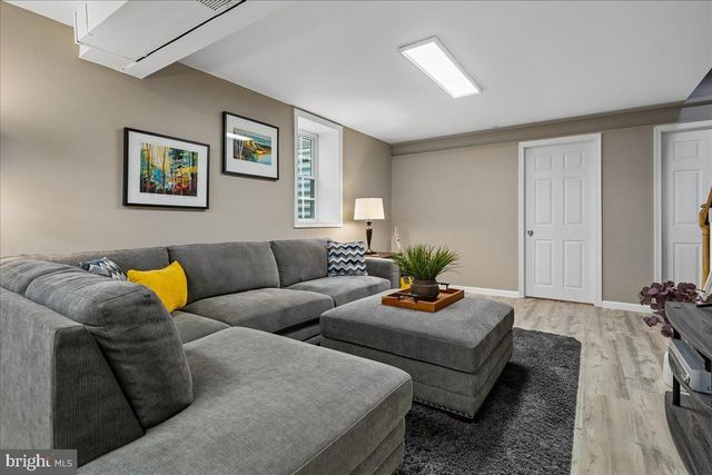 6404 KINGS LANDING RD, Alexandria, VA 22310