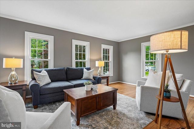 6404 KINGS LANDING RD, Alexandria, VA 22310