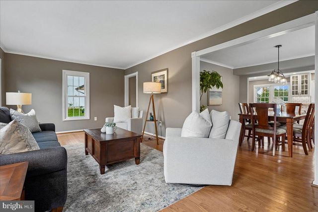 6404 KINGS LANDING RD, Alexandria, VA 22310