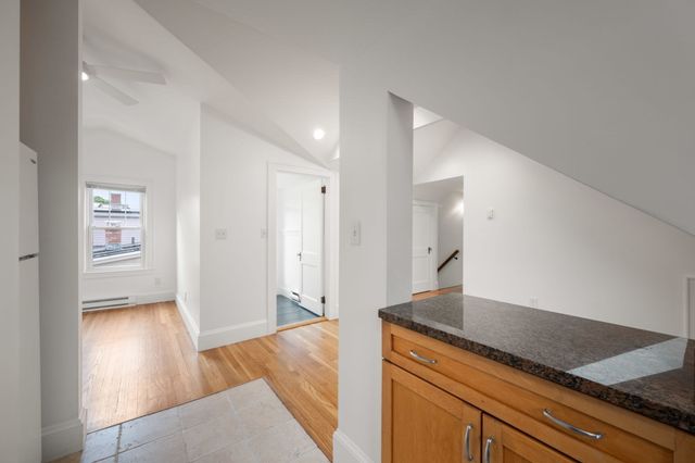 14 Notre Dame Ave C, Cambridge, MA 02140