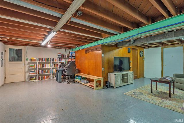 2151 E Mel Currie Road, Bloomington, IN 47408