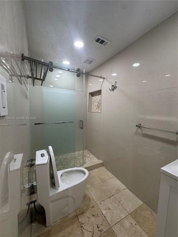 17324 NW 63rd Ave 17324, Hialeah, FL 33015