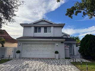 17324 NW 63rd Ave 17324, Hialeah, FL 33015