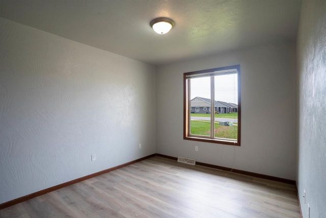 220 BROOKE DRIVE, Omro, WI 54963