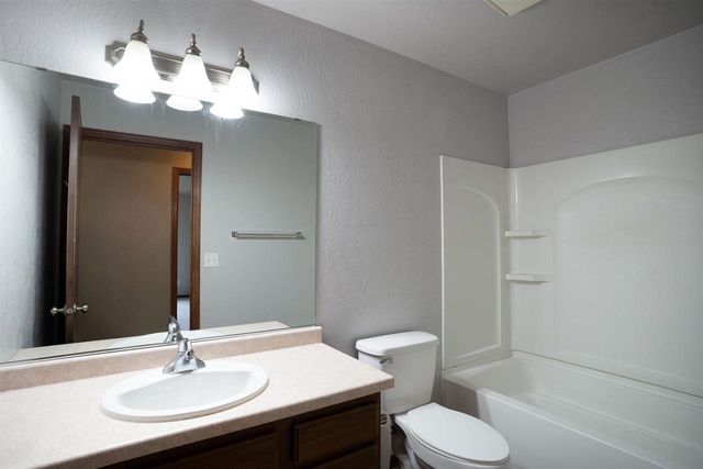 220 BROOKE DRIVE, Omro, WI 54963