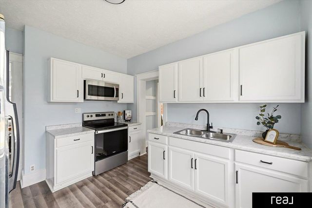 6021 N 24 Street, Omaha, NE 68110