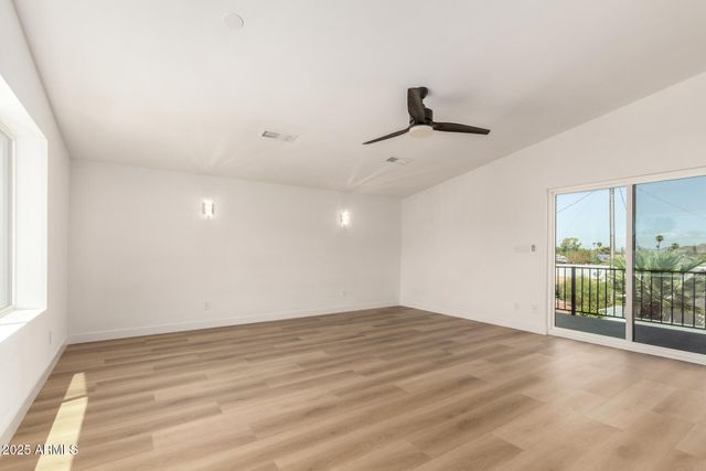 2210 E EVERETT Drive, Phoenix, AZ 85022