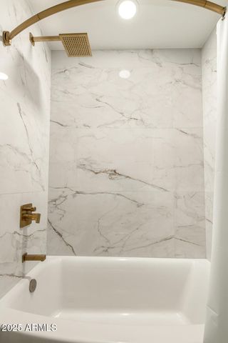 2210 E EVERETT Drive, Phoenix, AZ 85022