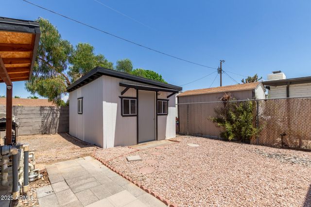 2210 E EVERETT Drive, Phoenix, AZ 85022