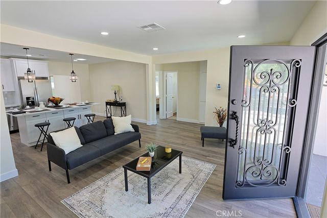 10036 Arleta Avenue, Los Angeles, CA 91331