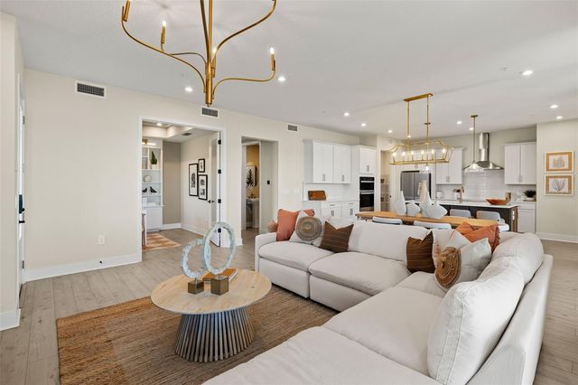 12766 JADE EMPRESS LOOP 101, Venice, FL 34293