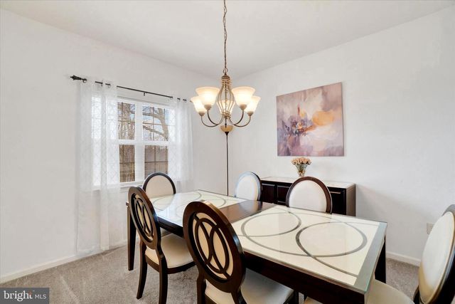 1724 CANDLE LN, York, PA 17404