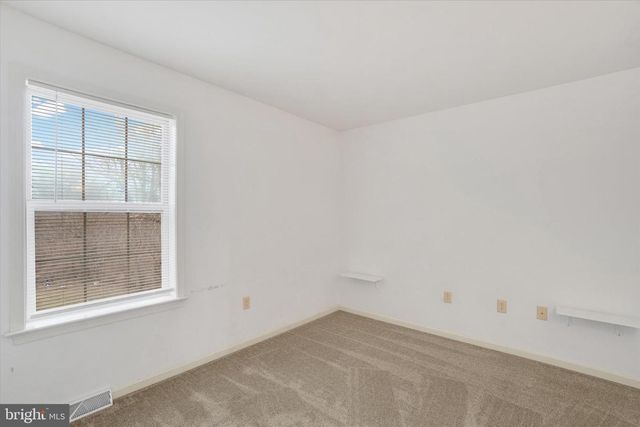 1724 CANDLE LN, York, PA 17404