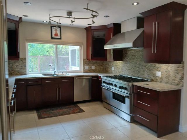 17367 Quesan Place, Encino, CA 91316