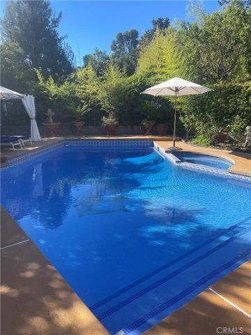 17367 Quesan Place, Encino, CA 91316