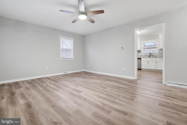 11 CAROLINA AVE, Morrisville, PA 19067