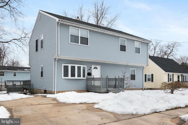 11 CAROLINA AVE, Morrisville, PA 19067