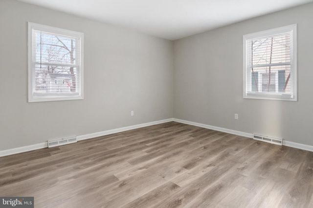 11 CAROLINA AVE, Morrisville, PA 19067