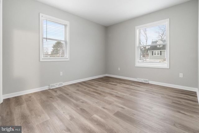 11 CAROLINA AVE, Morrisville, PA 19067