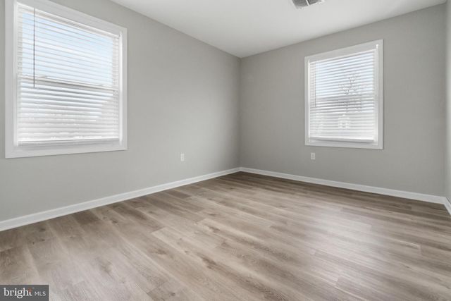 11 CAROLINA AVE, Morrisville, PA 19067