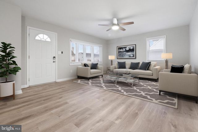 11 CAROLINA AVE, Morrisville, PA 19067