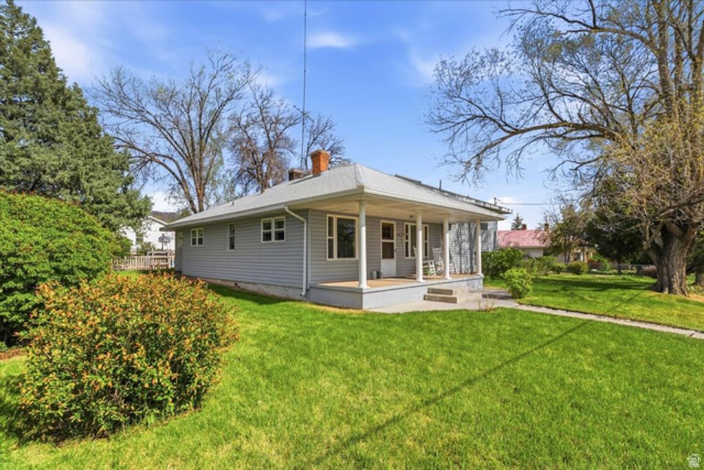 Image 2 of property listing at 286 N STATE ST, Fairview, UT 84629