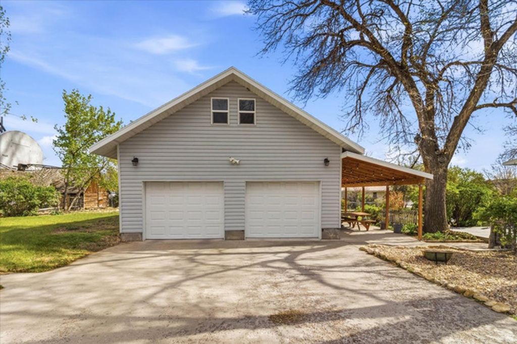 Image 3 of property listing at 286 N STATE ST, Fairview, UT 84629