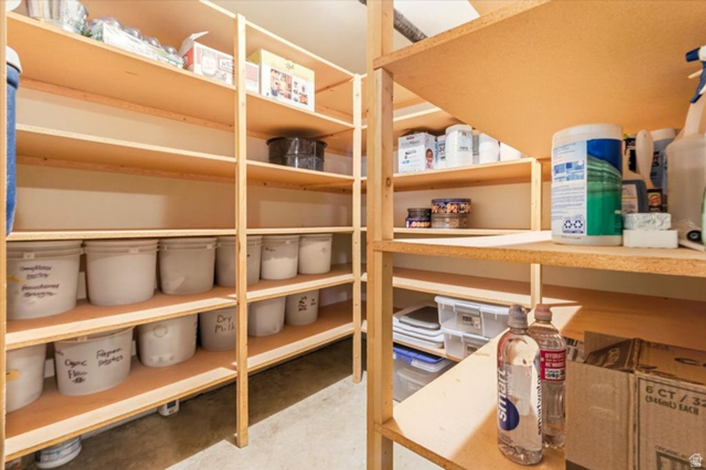 Image 28 of property listing at 286 N STATE ST, Fairview, UT 84629