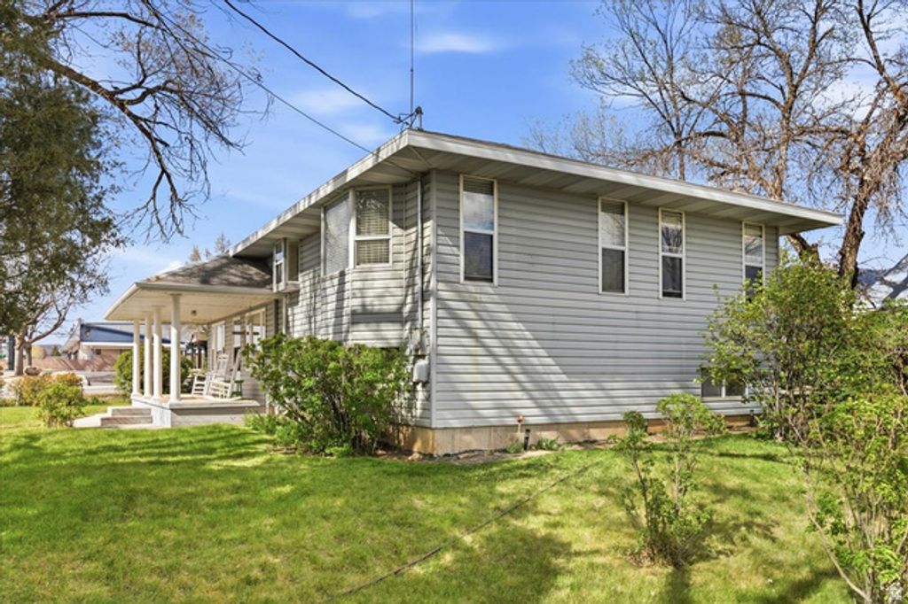Image 31 of property listing at 286 N STATE ST, Fairview, UT 84629