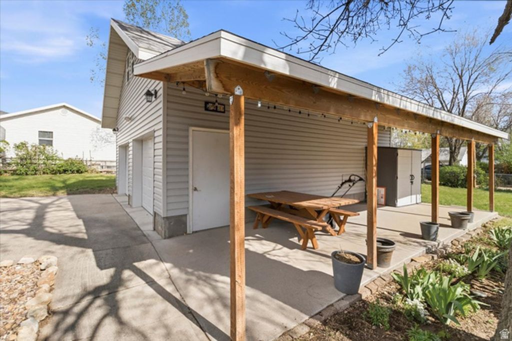 Image 33 of property listing at 286 N STATE ST, Fairview, UT 84629
