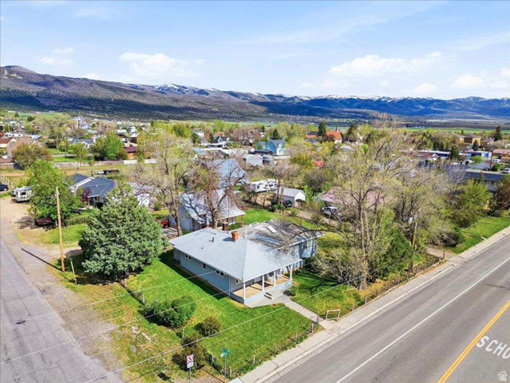 Image 5 of property listing at 286 N STATE ST, Fairview, UT 84629