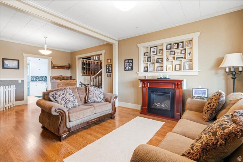 Image 6 of property listing at 286 N STATE ST, Fairview, UT 84629