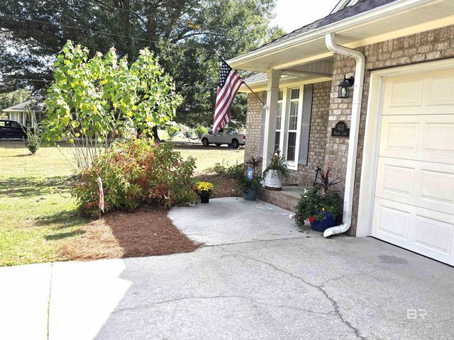 1413 Martin Lane, Atmore, AL 36502