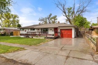 985 N 9th E, Mountain Home, ID 83647